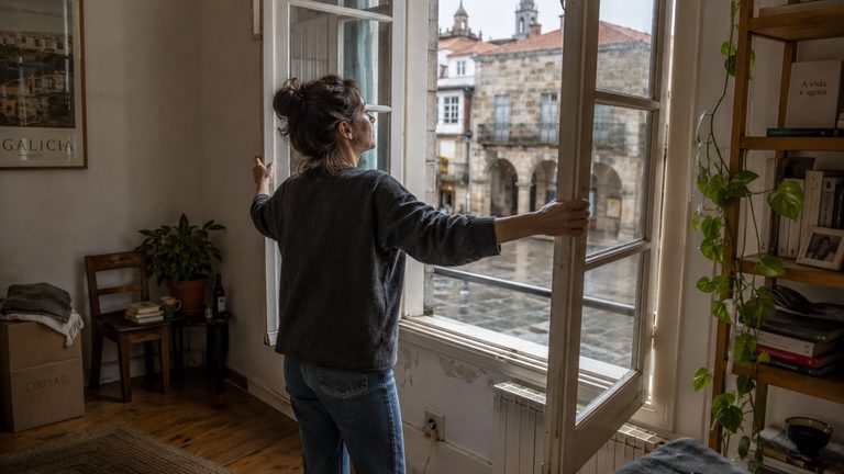 Trabajo de limpieza en Pontevedra: sin coche, sin transporte y con el día entero aprovechado